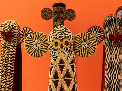 Varios artistas, Entre la cabeza y la tierra, vista de la exposición. Cortesía de la Pinacoteca