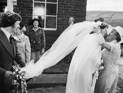 Martin Parr, Wedding, Crimsworth Dean Methodist Chapel, 1977 © Martin Parr/Magnum Photos
