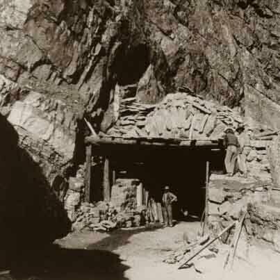 Giovanni Verga fotografo. Il lavoro nella cava di Braulio presso lo Stelvio