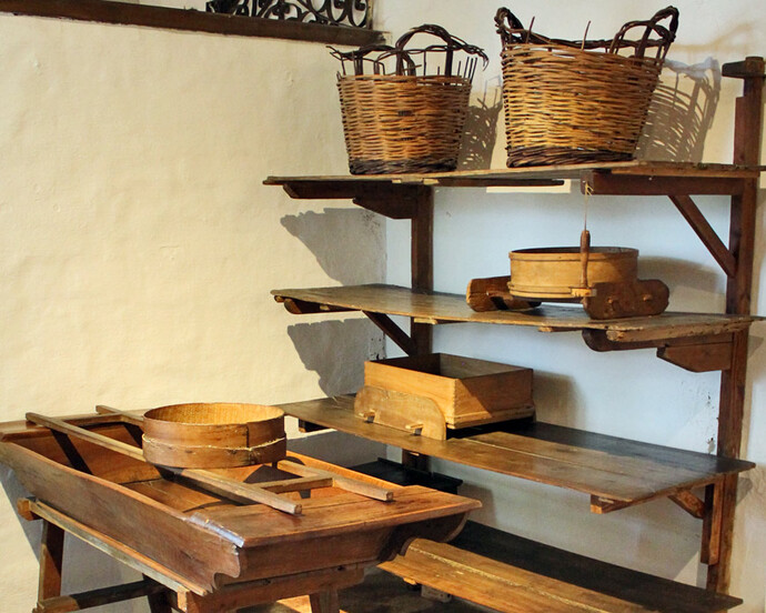 Panadería: La tahona, Exhibition view. Courtesy of Museo Unicaja de Artes y Costumbres Populares