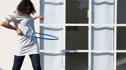 Virginia Zanetti, Infinito presente/hula hoop, 2012, foto Nicolò Burgassi
