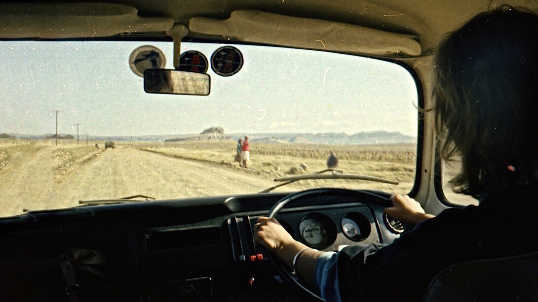 Valentina al volante del Volkswagen Comby verso Città del Capo