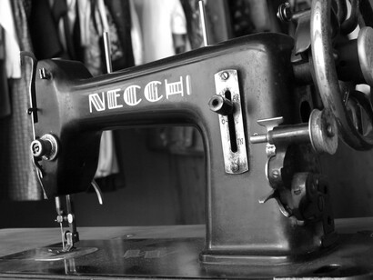 Una delle prime macchine da cucire