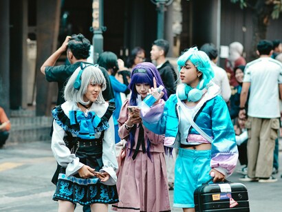 Fans dressed as their favourite characters, showing how strong visuals inspire real-world creativity