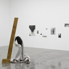 Dreamers Awake, Exhibition view. Courtesy of White Cube