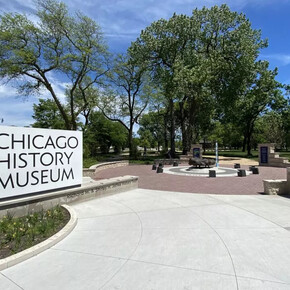The Richard M. and Shirley H. Jaffee history trail, exhibition view. Courtesy of the Chicago History Museum