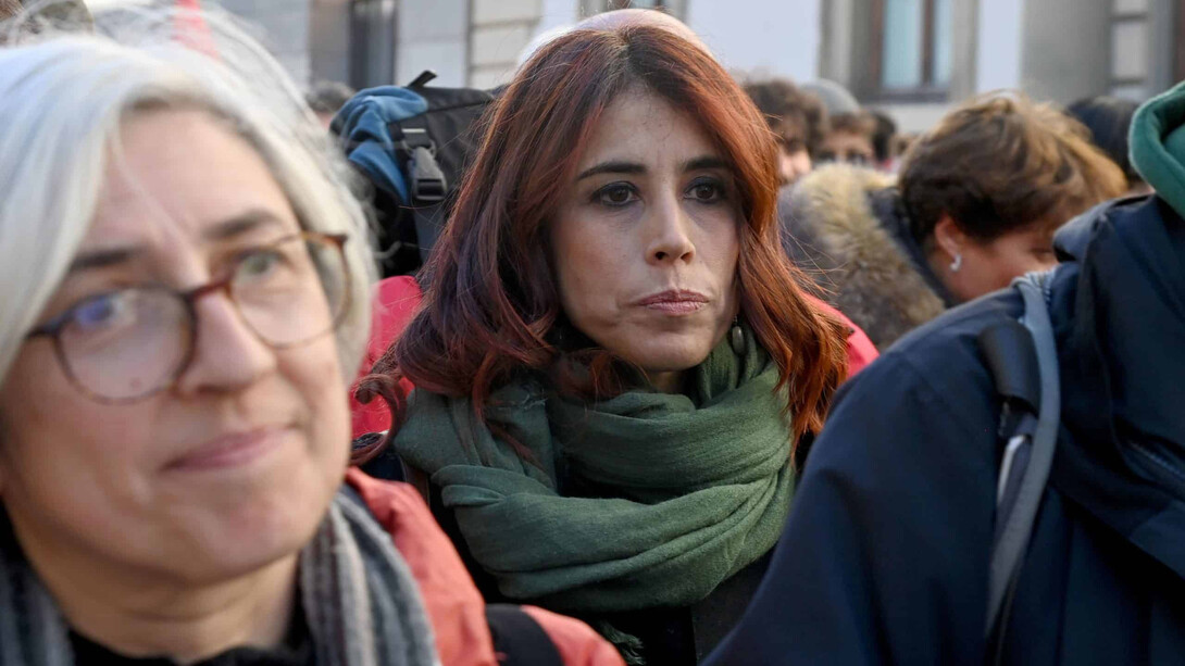 Molte donne partecipi al corteo antifascista a Firenze al fianco della preside Annalisa Savino