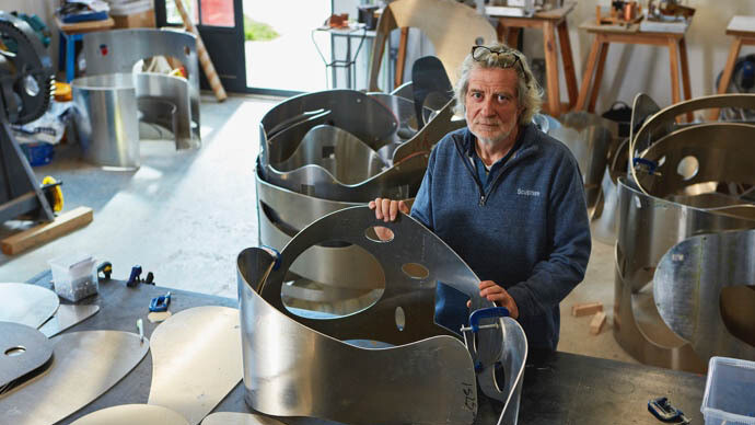 Jeff Lowe in his studio taken by Paul Murphy, 2019