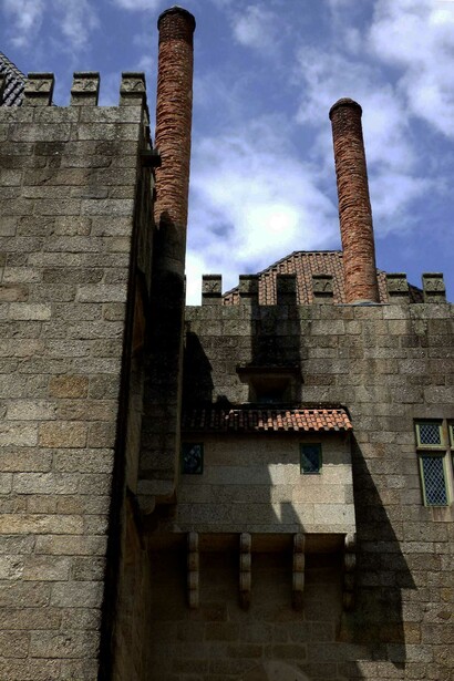 Rogério de Azevedo, restoration of the palace of the Dukes of Braganza, Guimarães