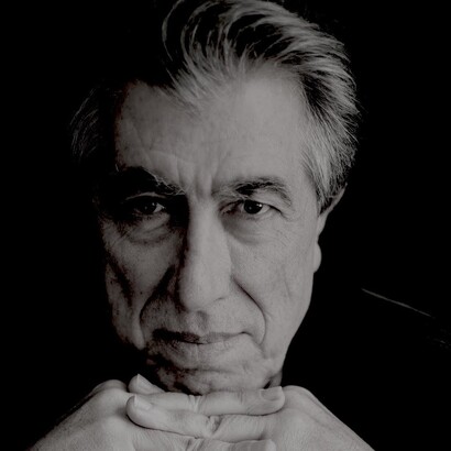 Extremadamente prolífico y popular, Jordi Sierra i Fabra es uno de los escritores españoles más vendidos