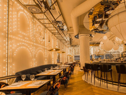 Siete mil bombillas evocan la luz de Andalucía