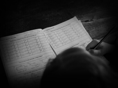 In molti casi bambini che presentano sintomi di dislessia è possibile notare che mostrino impaccio durante l’attività motoria 