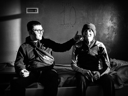 Valerio Bispuri nos despoja de la ilusión de ser buenos, de vivir en regla y de llamarnos ciudadanos, padres, adultos conscientes y esmerados en el bien de todos (Fotografía: Valerio Bispuri)