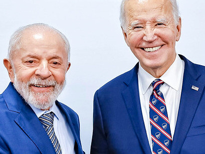 Standing together in Rio de Janeiro, President Lula da Silva and former President Biden represent a shared vision for the future, where international collaboration drives action toward achieving the SDGs and fostering global sustainability