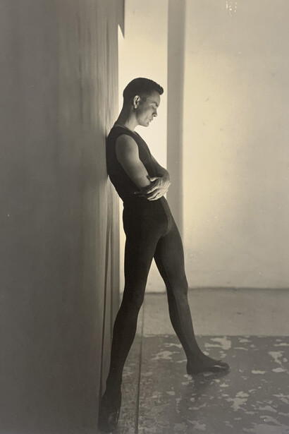 George Platt Lynes, Chuck Howard in Bodysuit Against a Wall (detail), c. 1950. Vintage gelatin silver print, 9 1⁄2 x 7 3⁄4 inches. Courtesy of Childs Gallery