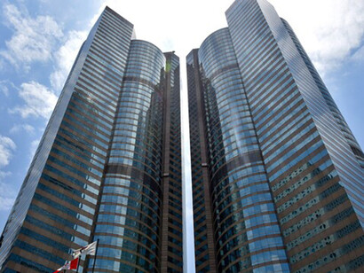 Exchange Square (交易廣塲) es un complejo de edificios ubicado en el centro de Hong Kong y alberga las oficinas de la Bolsa de Valores, Hong Kong, región administrativa especial de China