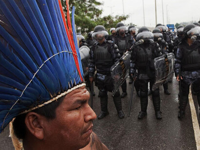 Native american defend their land against the Dakota Bakken Oil access pipeline, 5 August 2016