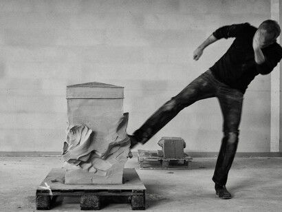 Erwin Wurm. Courtesy of 21er Haus