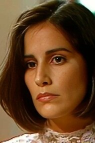 Gilberto Braga mostra, até de forma bem excessiva e repetida, que, apesar de ser moral e completamente errada, a venda da casa acaba por ser culpa também de Raquel, por ter colocado a casa apenas no nome de Fátima, como vários personagens apontaram para ela. “Ah, mas então quer dizer que você acha certo o que a Fátima fez com a mãe?” De maneira alguma, mas da mesma forma que o advogado de Raquel aponta na novela, a venda da casa não foi ilegal, foi imoral sim, mas Raquel jamais deveria ter deixado apenas no nome de Fátima