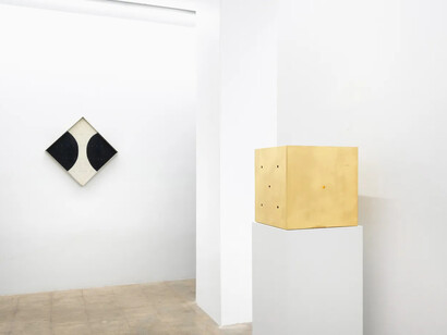 Various artists, Hard line women, exhibition view. Courtesy of Nonaka-Hill