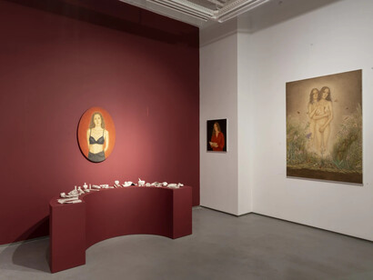 Rugül Serbest, Just die smiling into my eyes, exhibition view. Courtesy of Pi Artworks