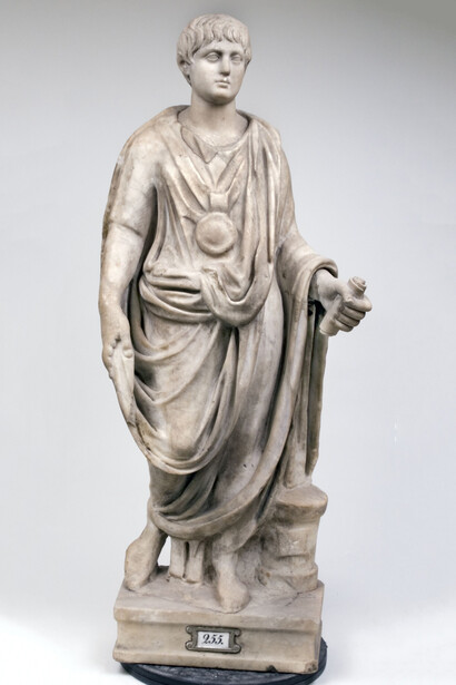 Statue of a Roman boy, third quarter of the 1st century AD. Mit freundlicher genehmigung des Alten Museums