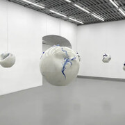 Guglielmo Maggini, Nel tuo affondare, la mia forma, vista della mostra. Cortesia di z2o Sara Zanin Gallery