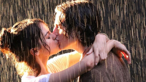 Un luminoso giorno di pioggia a New York