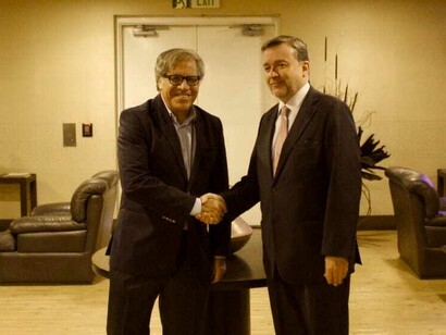 Luis Almagro (izquierda)