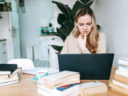 Construir hábitos digitales más sanos empieza por observar los propios patrones de uso, sin prohibiciones ni culpa, pero con mayor conciencia