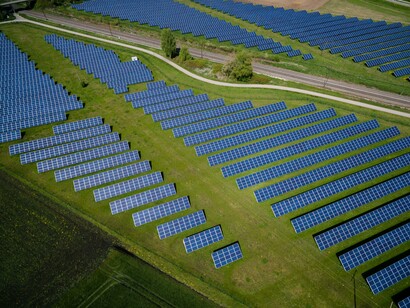 On large fields, solar panels disrupt natural relationships between water, soil, vegetation and carbon