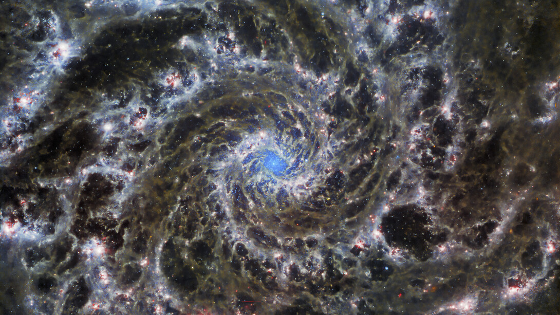 The heart of the M74 galaxy, which contained the supernova SN 2013ej. Image from the NASA/ESA/CSA James Webb Space Telescope