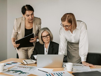 Mulheres estudam caso de sucesso em corporação