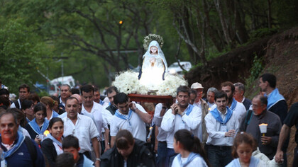 En 1990, la Virgen comenzó a aparecerse a María Livia Galliano de Obeid en Salta, Argentina, cambiando su vida para siempre
