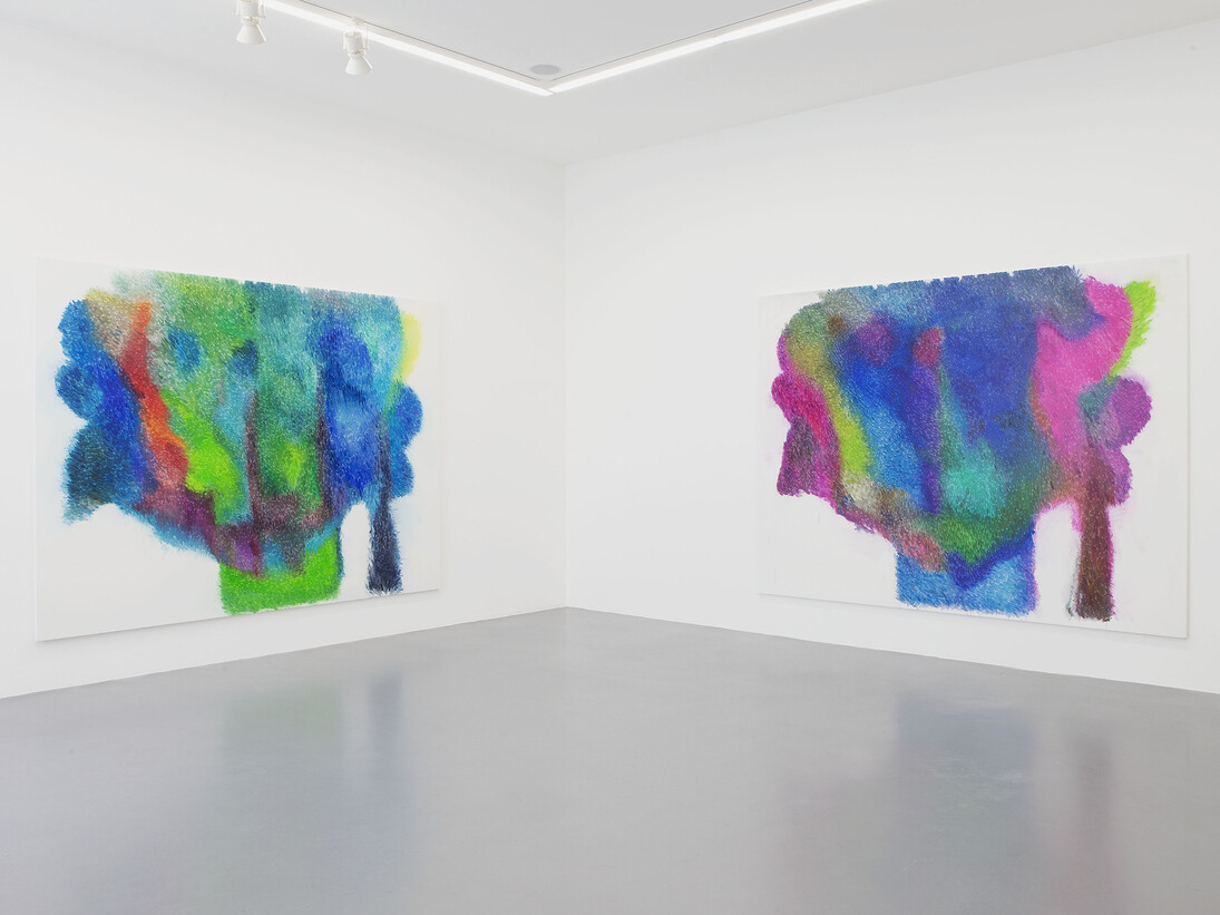 View of the exhibition Peter Zimmermann “sur le motif”, Galerie Perrotin, Paris, June 12 - July 26, 2014. From left to right: "etretat (one)" 2014, Oil on canvas, 230 x 310 cm / 90 1/2 x 122 1/16 inches & "etretat (two)" 2014, Oil on canvas, 230 x 310 cm / 90 1/2 x 122 1/16 inches, Photo : Claire Dorn, Courtesy Galerie Perrotin