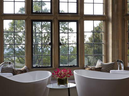 Foxhill Manor, bathroom