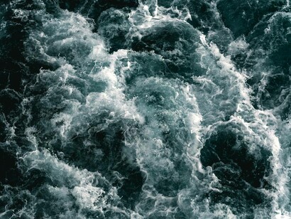 Mare agitato visto dall'alto:
nulla in natura è sempre simile a se stesso, ma tutto si evolve