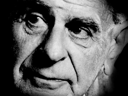 Karl Popper (1902-1994). Il est d’avis que seule la réfutation est possible et non la démonstration ou la vérification positive. Toute hypothèse corroborée ne serait qu’une fausseté potentielle