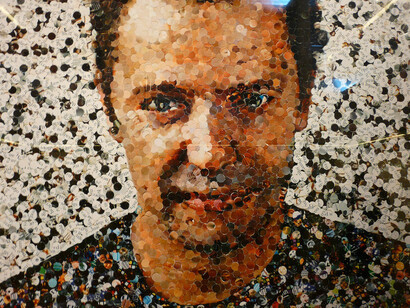Vik Muniz. Self-portrait photo taken by Joyce Takenaka