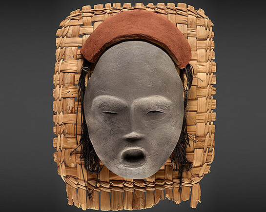 Replica of a Chinchorro mummy mask.
© 2015 The Field Museum, A115210d_029D, photographer John Weinstein