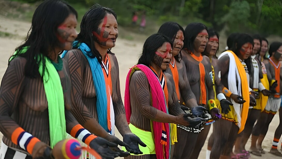 Mulheres kayapó megkranotire da aldeia Pukani. Foto: Lucas Landau, Instituto Kabu