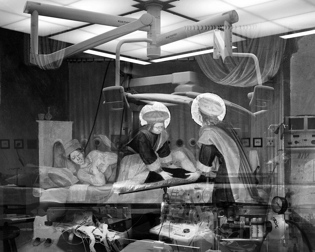 mounir fatmi Blinding Light #5, 2013 stampa inkjet su carta fine art 180x268 cm edizione di 5 Courtesy l’artista e Officine dell’Immagine, Milano