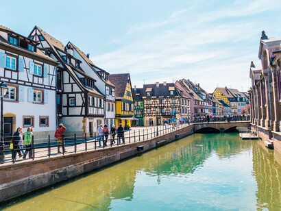 Colmar cuenta también con canales que le han valido el sobrenombre de 'Pequeña Venecia'