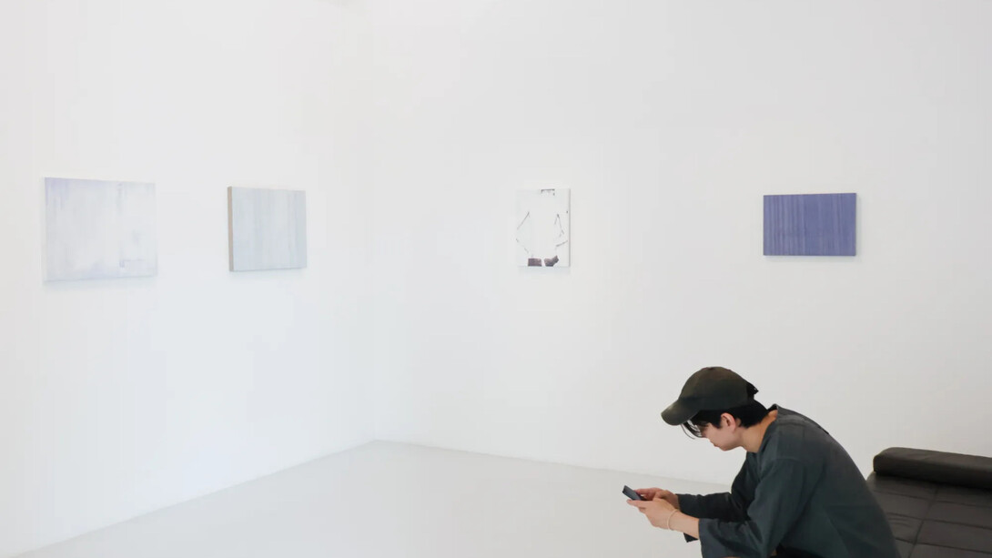 Luke Heng, Mechanics of the snap, exhibition view. Courtesy of Yeo Workshop