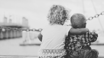 Potenciar valores como la fraternidad y la amistad por encima de ideologías