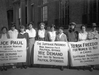 Sufragistas norteamericanas protestan por el arresto de Alice Paul