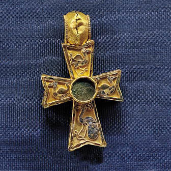 Croce pendente, Costantinopoli, VI-VII secolo, Oro e smalti cloisonnés, Firenze, Museo Nazionale del Bargello