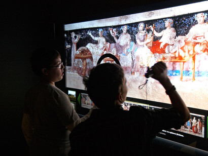 Macedonia. From fragments to pixels, exhibition view. Courtesy of Archaeological Museum of Thessaloniki