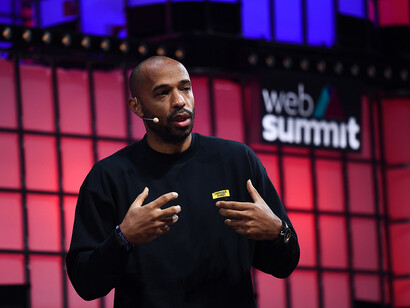 Thierry Henry. La légende d’Arsenal a été choisie par la Fédération Française de Football le mois dernier et succède à Sylvain Ripoll © Web Summit - HM3_3974, CC BY 2.0