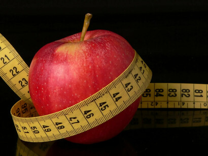 Una manzana para controlar la talla